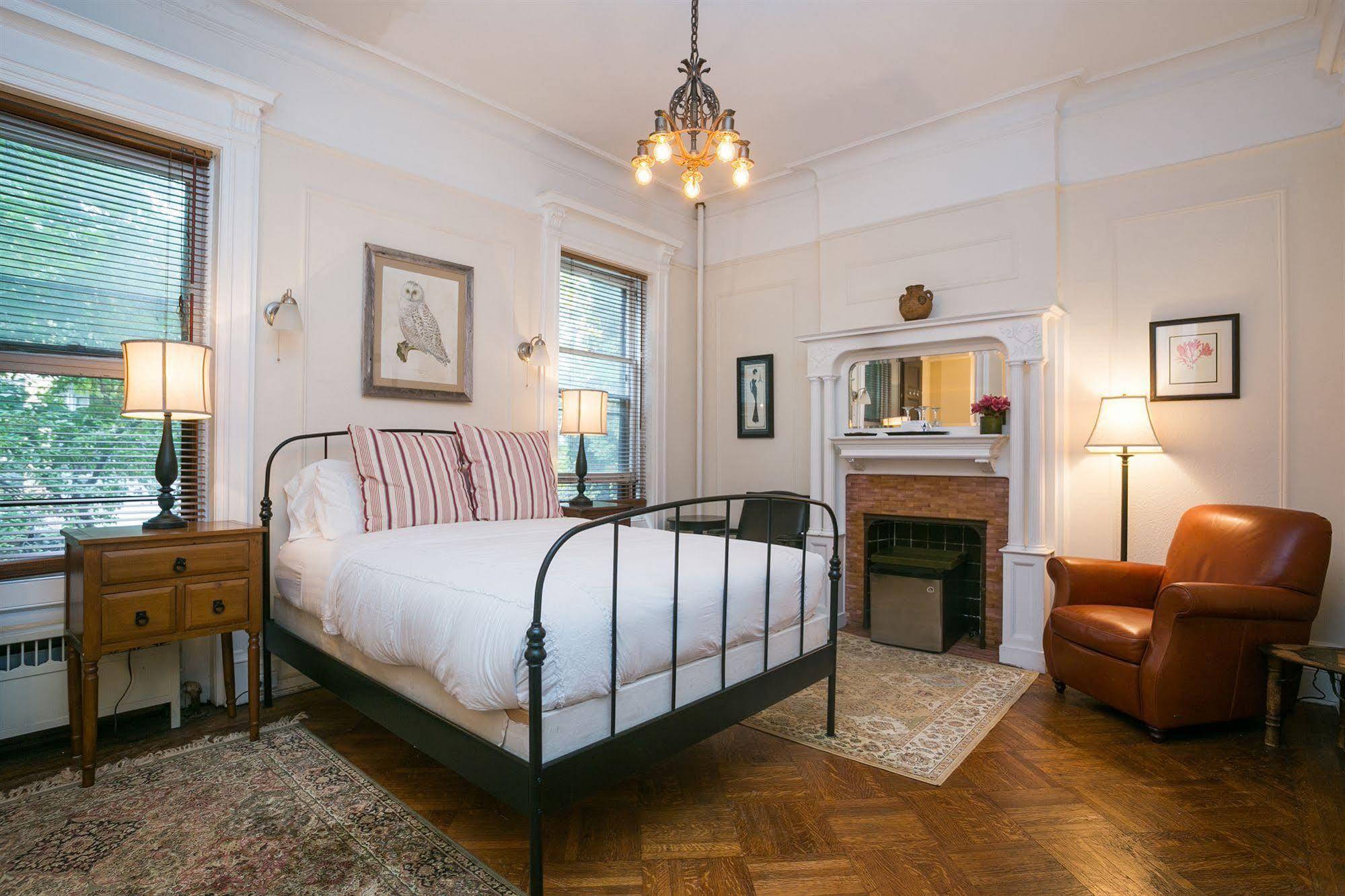 Bed and Breakfast Lefferts Manor Нью-Йорк Экстерьер фото